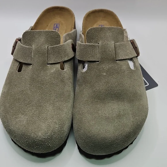 Birkenstock Unisex Soft FootbedTaupe Suede Clogs